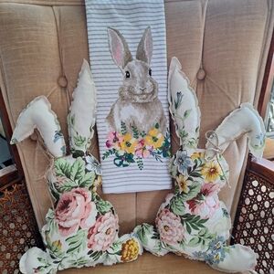 Floral Bunny Decor Set